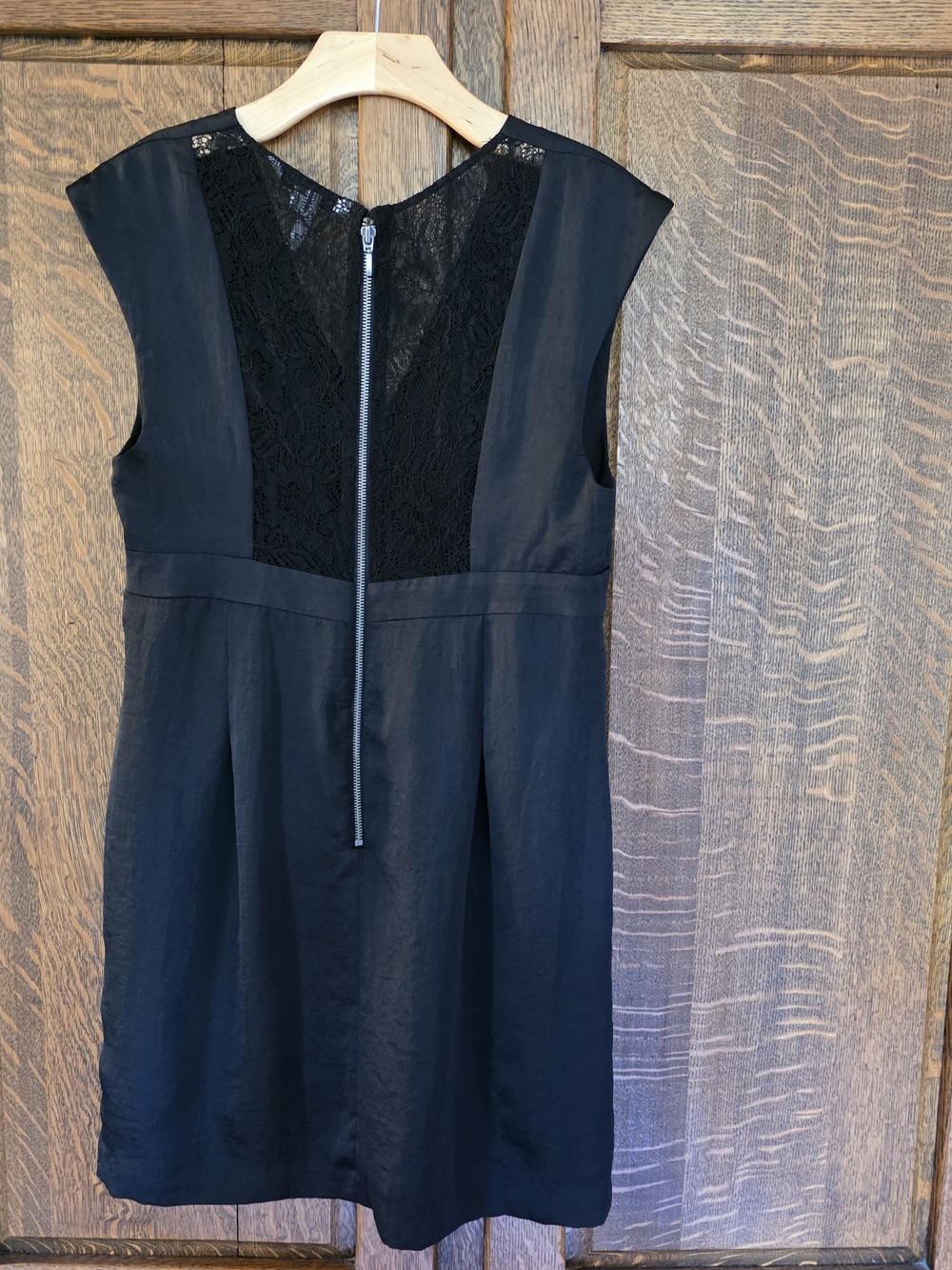 BCBGeneration Black Sleeveless V-Neck Sheath Dress with Lace Back Detail - 12